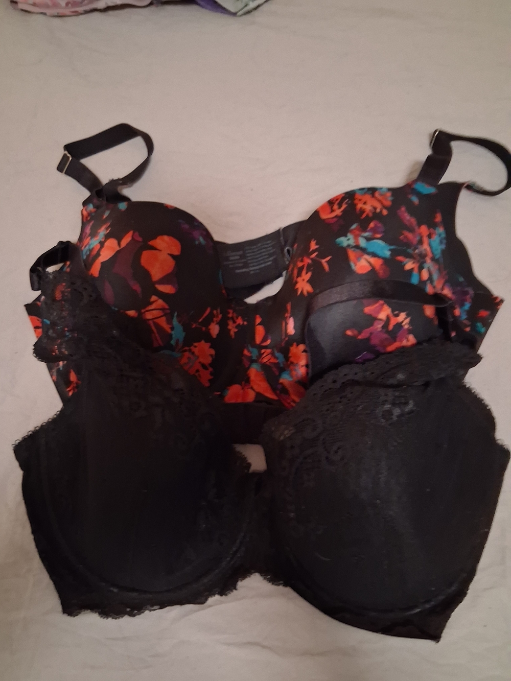 Soma Smoothing Floral Multi-Color & Unbranded Black Lace Bra.